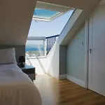 Coastal View House 펜션 번크라나