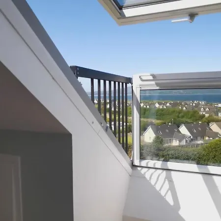 Coastal View House 펜션 번크라나