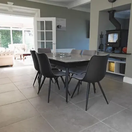 Holiday home Coastal View House *