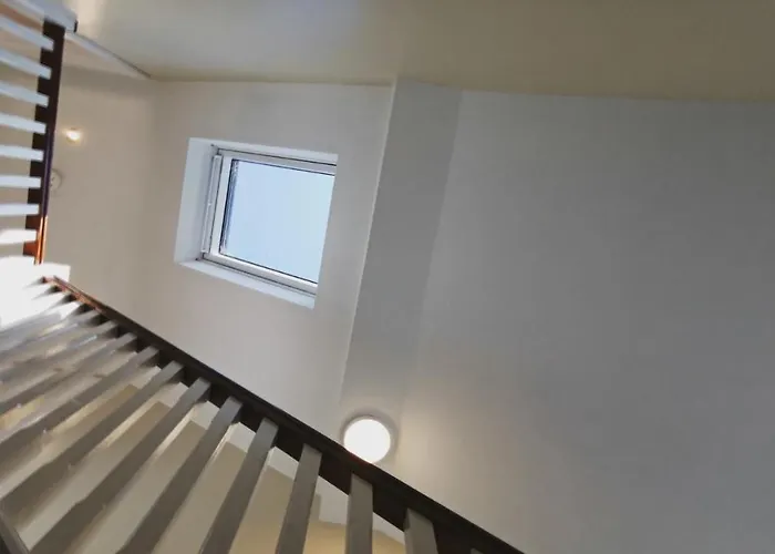 Nyaraló Coastal View House *