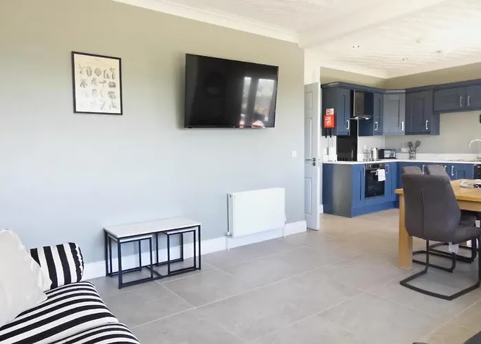 Nyaraló Coastal View House